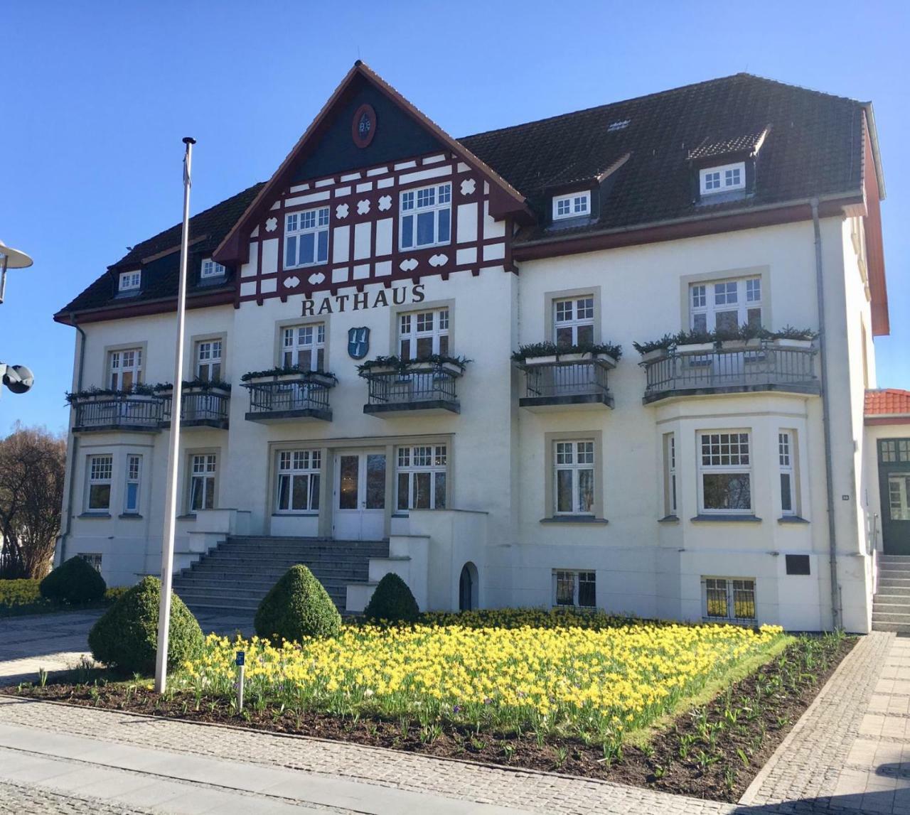 Ferienwohnung Yachthafentraum In 2 Minuten Am Strand Seebruecke Yachthafen Ostseebad Kühlungsborn エクステリア 写真
